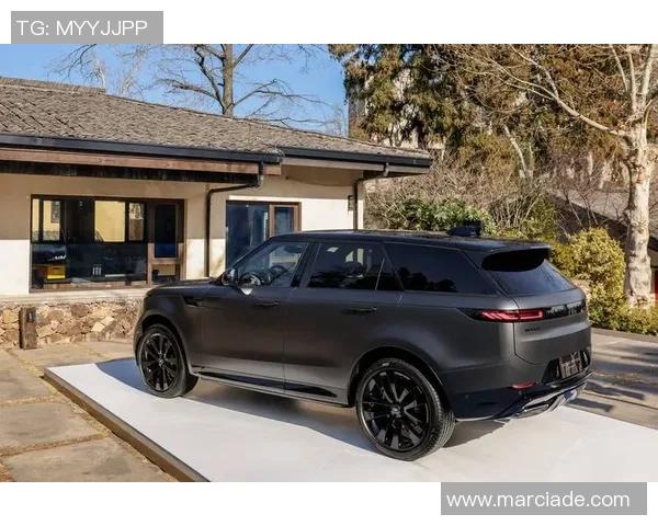 国际球星足球服套装男鞋时尚运动系列,畅享舒适与性能并存的完美体验